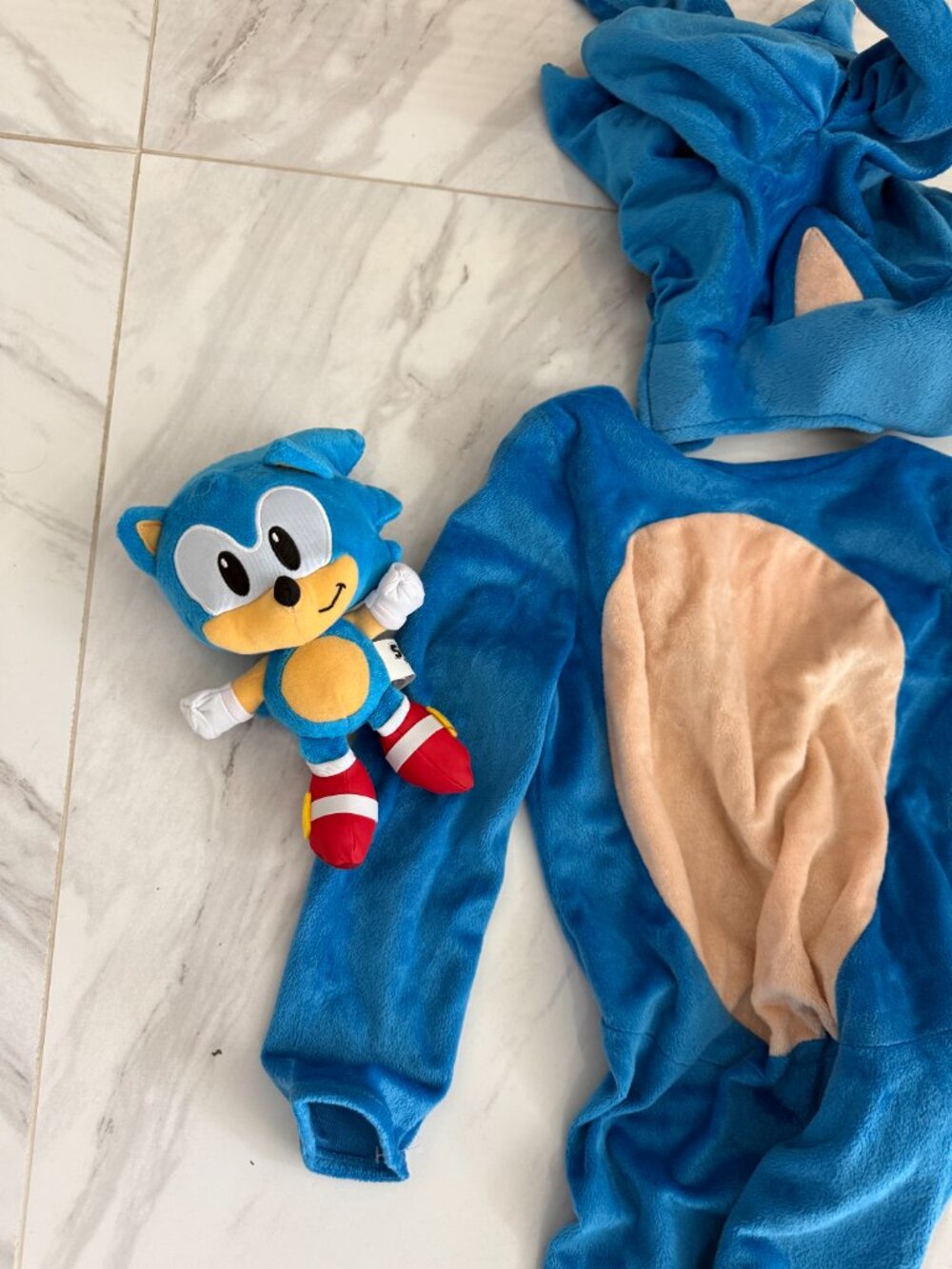 Sonic the Hedgehog 2 Kids Costume PLUS Plush Sonic Bundle Medium 7-8 Halloween - Picture 8 of 8